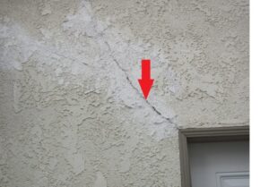 crack in succo / EIFS building
